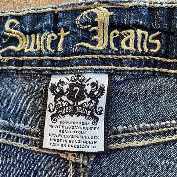 Sweet Jeans Shorts - Picture 3 of 3